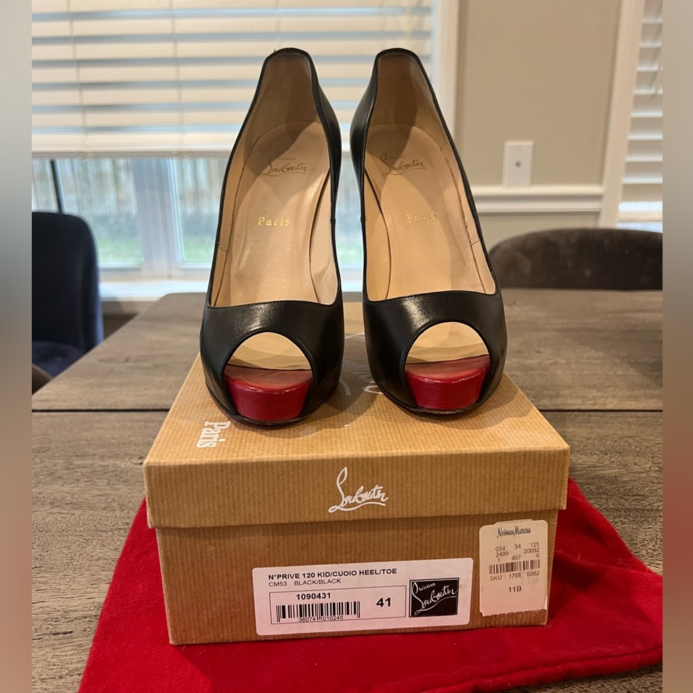 Very Privé 120 Peep-Toe Patent Leather Pumps